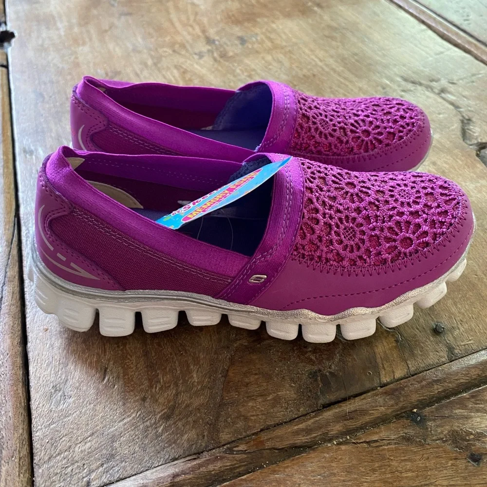 Sketchers Memory Foam Lace Sparkle Slide-Ons NWT! - Picture 3 of 10